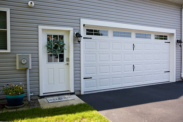 24/7 Emergency Garage Door Panel Replacement experts in Gibsonville, NC